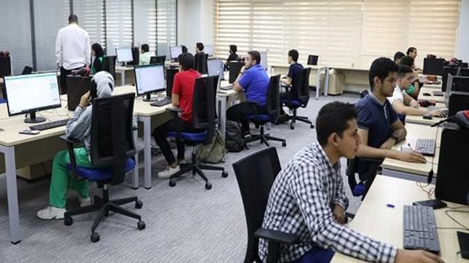 لو جايب 50% أدخل إيه علمي علوم؟.. قائمة الكليات المتاحة في تنسيق الجامعات 2026