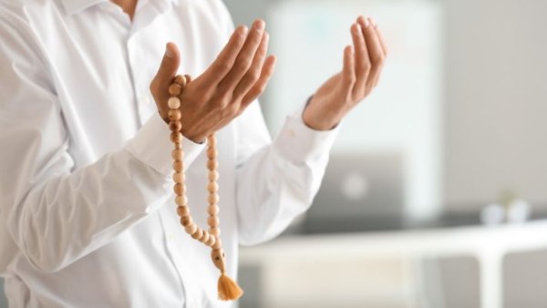 كيف احتفل النبي بيوم مولده وهل فعله الصحابة؟.. دار الإفتاء تحسم الجدل