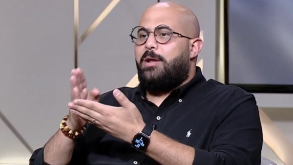 عمر الجمل: سمير غانم أكثر كوميديان بيضحكني وأتمنى تقديم «ليت نايت شو» عائلي