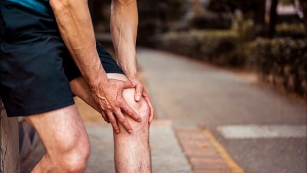جراحة غضروف الركبة تضر أكثر مما تنفع .. دراسة تحذر مرضى منتصف العمر