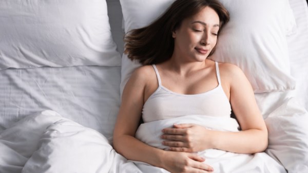 علامة مبكرة.. الاستيقاظ المتكرر أثناء النوم دليل إصابتك بمرض خطير