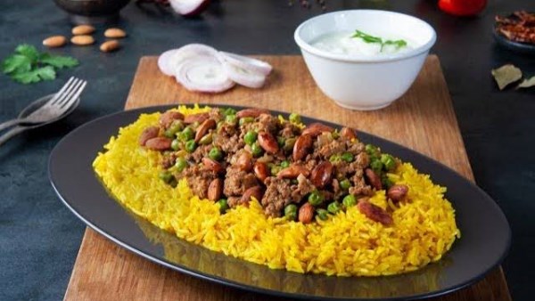 طريقة عمل الأرز المقلي باللحم المفروم في 25 دقيقة.. وصفة سريعة لعشاء شهي
