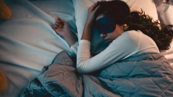لو مش بتعرف تنام من الأوفر ثينكينج.. 6 تقنيات اتبعها قبل النوم