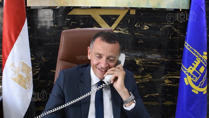 محافظ أسوان يطلق مبادرة لإحلال وتجديد سيارات التاكسي القديمة
