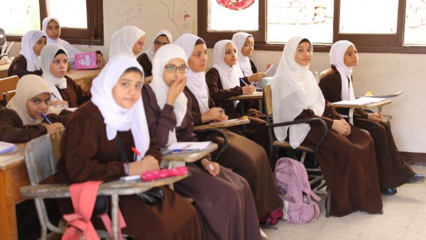 الصفحة حذفته.. منشور يثير الجدل بمعهد أزهري بسبب مواصفات زي الطالبات