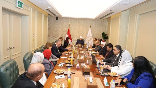 اتحاد المستثمرات العرب يدعو وزير الأوقاف للمشاركة بقمة الاستثمار العربي الإفريقي