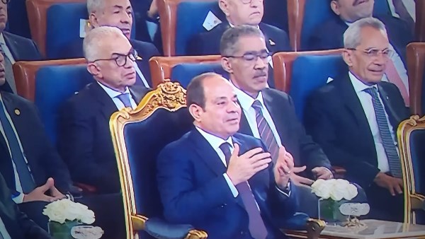 أصغر المتسابقين في دولة التلاوة 2.. الرئيس السيسي يتفاعل مع إنشاد الموهوب فياض أحمد فياض