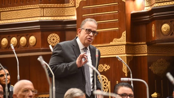 طارق عبد العزيز يطالب بميثاق شرف اجتماعي لمواجهة الظواهر السلبية على السوشيال ميديا