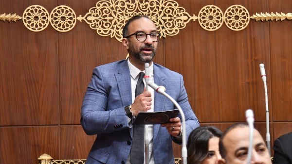 «ليه يرجع من بره؟».. الحمامصي يقترح حلف محمد صلاح اليمين أمام المحكمة اونلاين