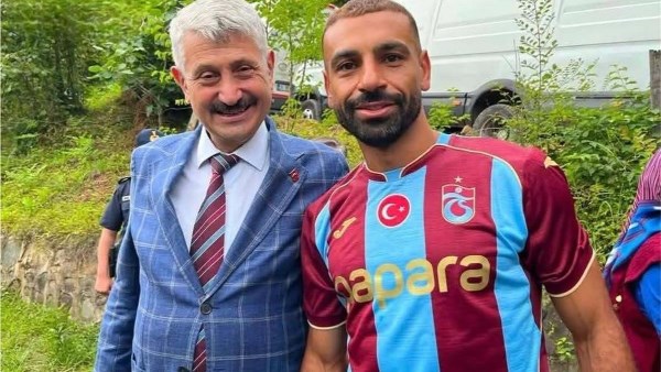 عمدة مدينة تركية يفاجئ محمد صلاح بعرض غير متوقع بعد انتقاله إلى طرابزون