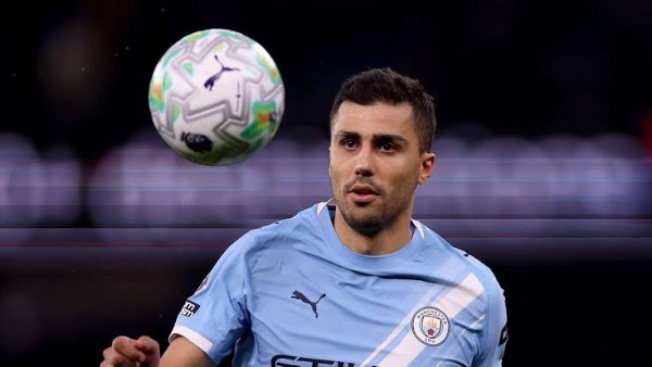 برشلونة يقترب من حسم صفقة رودري.. اتفاق شخصي ومفاوضات مع مانشستر سيتي