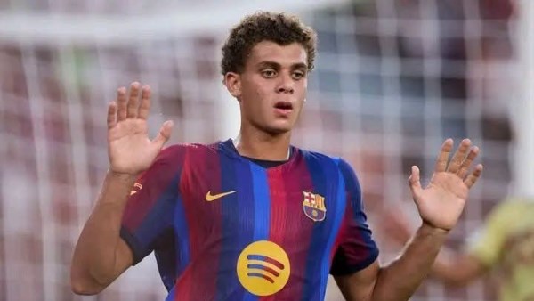 كأس خوان جامبر.. حمزة عبد الكريم يحصد أول بطولة بقميص برشلونة