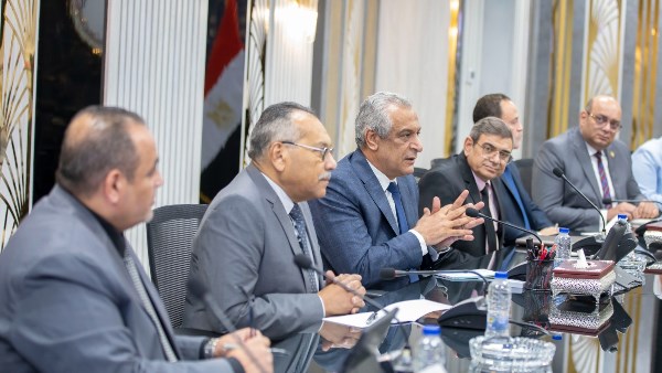 اقتصاد أكثر تنافسية.. تنسيق مشترك بين الإنتاج الحربي والاستثمار لدعم التصنيع المحلي