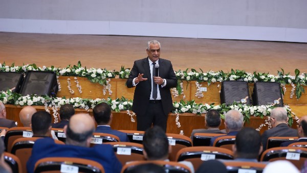 القيادات لازم تواكب التغيير.. برنامج لتطوير وتأهيل مهارات العاملين بالإنتاج الحربي| تفاصيل