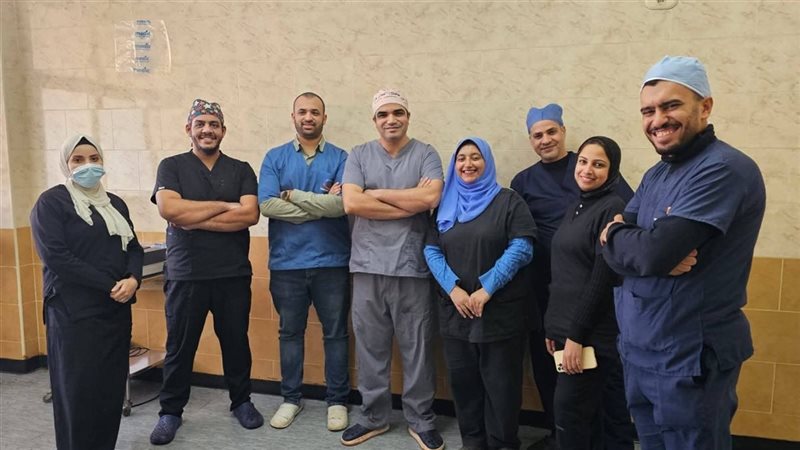 استئصال 11 كجم من تضخم مفرط للثدي، جراحة نادرة تُنقذ طفلة من شلل الحركة بمستشفى الإيمان العام بأسيوط