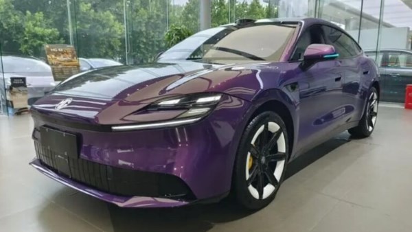 إم جي 07 السيدان يمكنها قطع 840 كم | صور