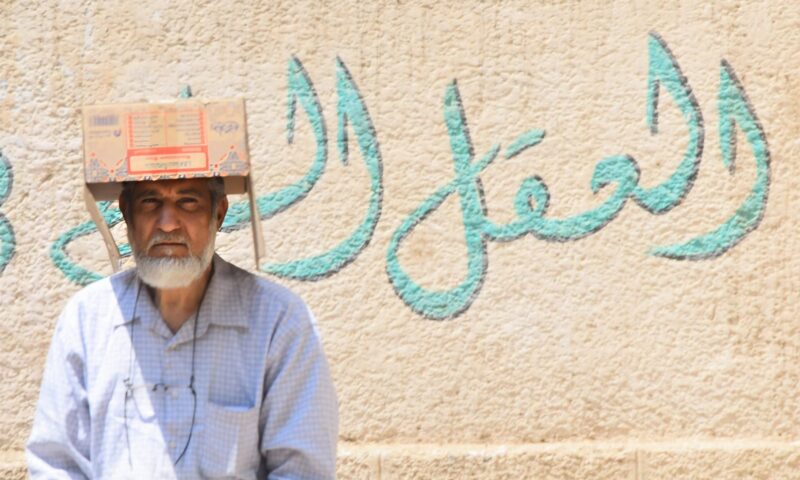 فضل السعي على الرزق في الحر الشديد.. عمل جليل وأجره عظيم