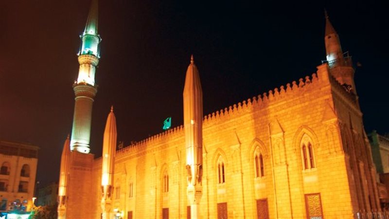 مواقيت الصلاة، موعد أذان العشاء اليوم الجمعة في القاهرة والمحافظات