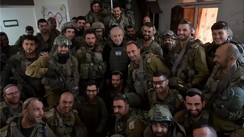 نتنياهو يواجه اتهامات باستغلال جنود جيش الاحتلال في الدعاية الانتخابية