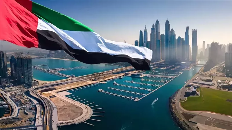 الإمارات تعلن رصد صاروخين باليستيين قادمين من إيران