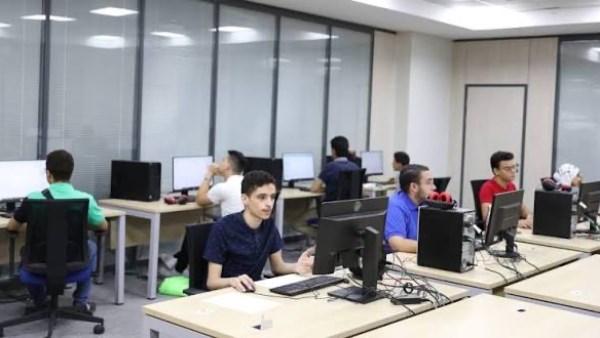 لو فاتتك هندسة.. 18 معهدا معتمدا للحاسبات ونظم المعلومات أمامك الآن