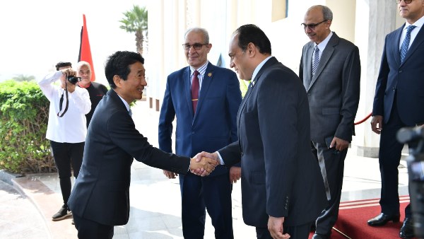 لتعزيز الصناعة الوطنية.. الإنتاج الحربي يستعرض قدراته التصنيعية أمام السفير الكوري الجنوبي