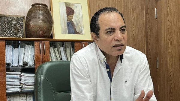 99.9 % ليسوا صحفيين.. جمال عبد الرحيم يكشف مفاجأة عن مصوري الجنازات