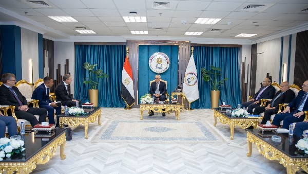 الإنتاج الحربي تبحث توسيع الشراكة المصرية الفرنسية لتعزيز التصنيع المحلي