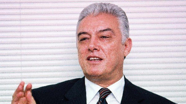 للتاريخ.. سامح فهمي يكشف حكاية سبيكة الذهب التي وصلت لمبارك من قريب مرسي