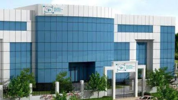 ولي أمر بمدرسة جلوبال: سددت مصروفات ابني نقدا وفوجئت بقرض تعليمي مسجل باسمي
