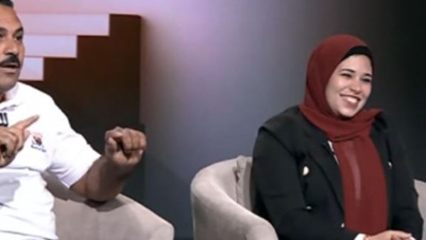 الباحثة مي عمار تكشف موقفًا مؤثرًا لعمها: أثبت لي أنه الأب والظهر والسند في حياتي