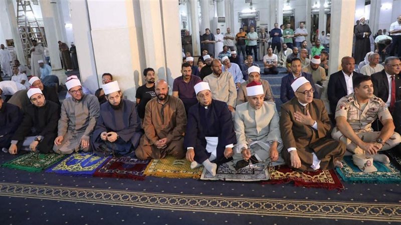 محافظ المنيا يشهد احتفالية المولد النبوي بمسجد صلاح الدين