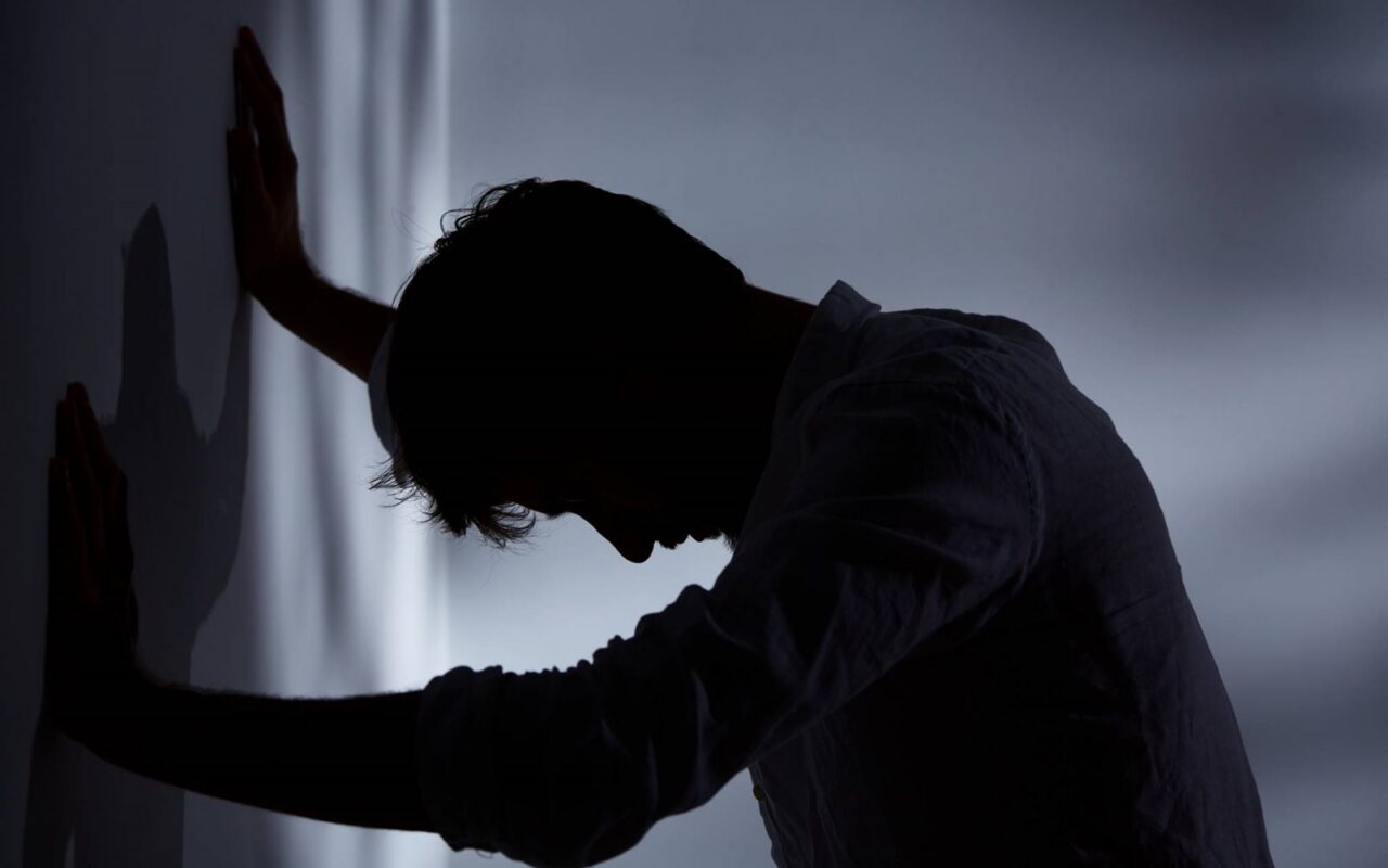 بعد نتيجة الثانوية العامة .. انتبه هذه الأعراض تكشف التفكير في إنهاء الحياة