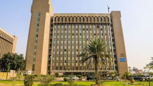 ليست للمتفوقين فقط.. أبرز المنح في الجامعات الحكومية والأهلية