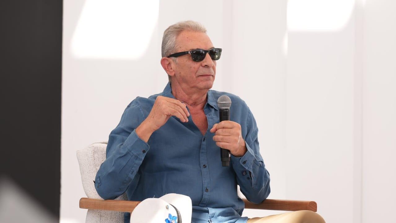 مغامر ومحب للفن.. صبري عبد المنعم يشيد بمحمود حميدة