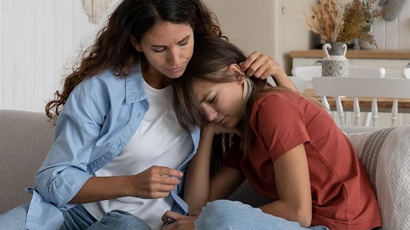 أستاذ تربية: احتواء المشاعر والحزم المعادلة الأهم في تربية الأبناء