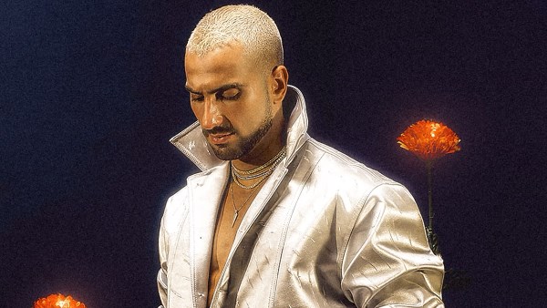 محمد الشرنوبي يفاجئ جمهوره بألبومه الجديد