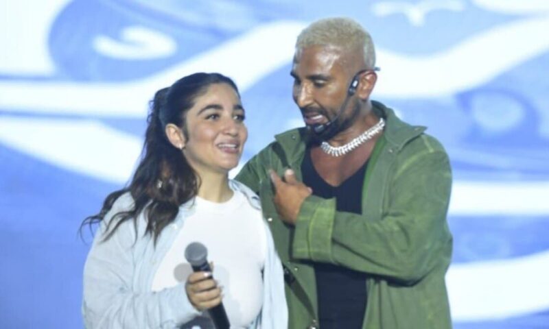 أحمد سعد يكشف مفاجأة عن ابنته: بتدرس طب وابتزتني
