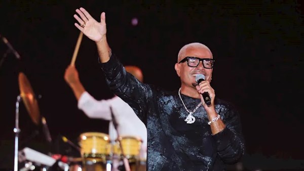 “يلا ساحل”.. عمرو دياب يشعل الحفل الافتتاحي لـ U Arena