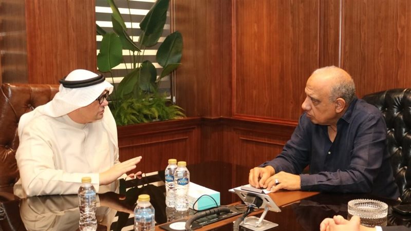 وزير الكهرباء يتابع جهود التوسع في مشروعات الطاقة المتجددة