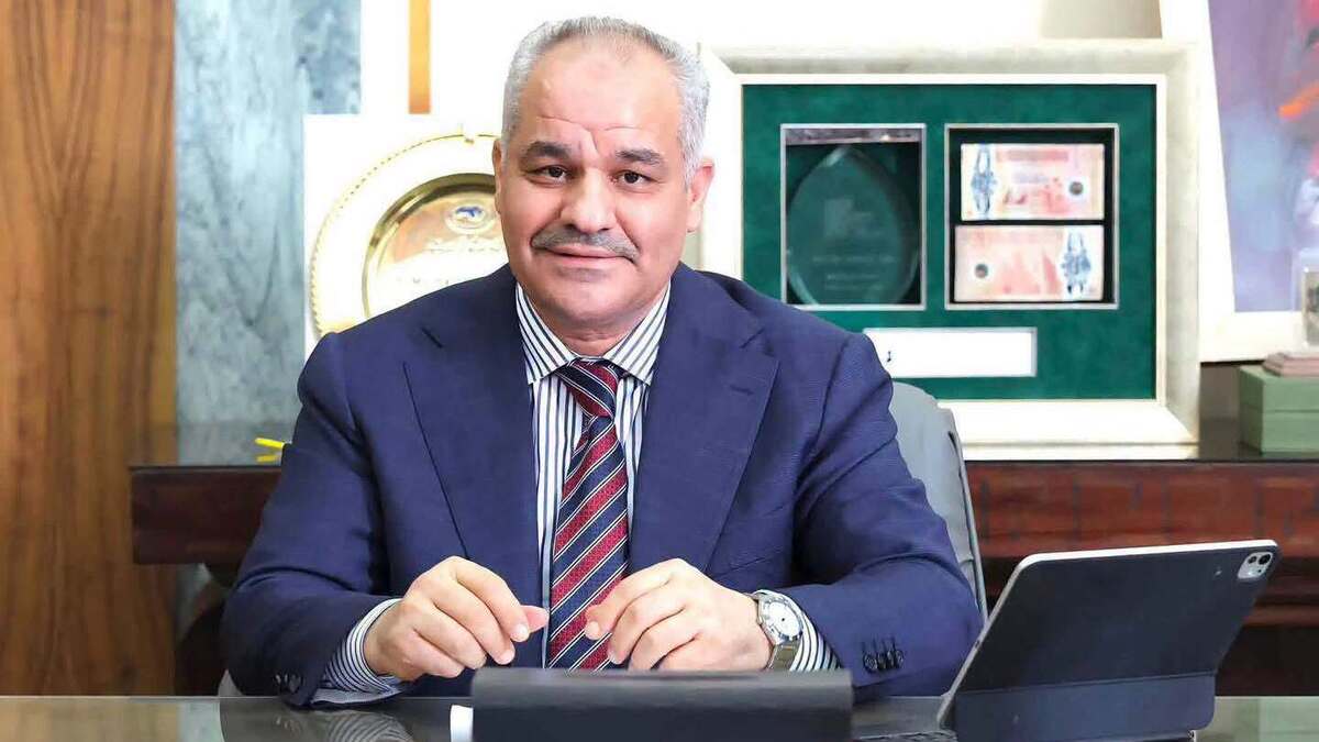 وسط أزمة سيولة وإنفاق.. استقالة محافظ مصرف ليبيا المركزي