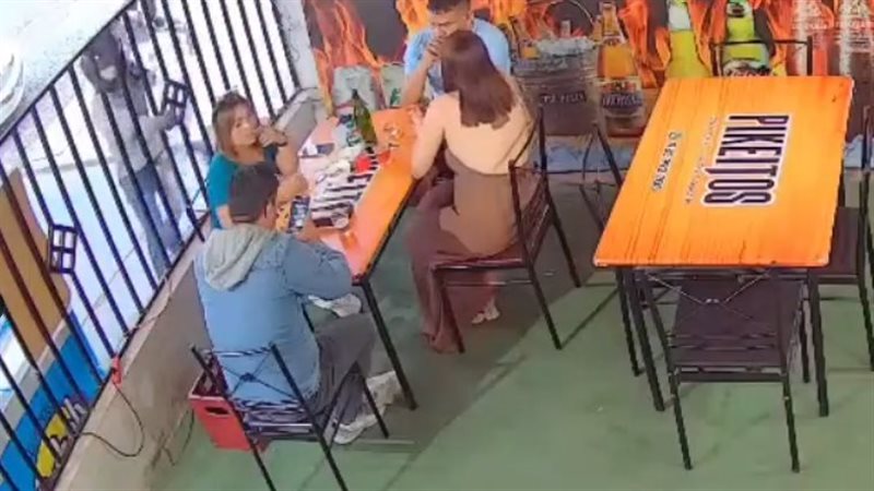 جريمة قتل بشعة، لحظة اغتيال محامية على يد قاتل مأجور في وضح النهار (فيديو)