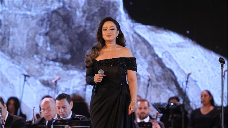 بأغاني الزمن الجميل، ريهام عبد الحكيم تتألق في افتتاح حفل مهرجان القلعة