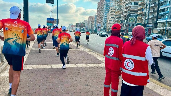 الهلال الأحمر يشارك في «خطوة أمان» لمواجهة مخاطر الإتجار بالبشر