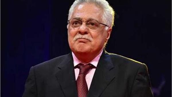 أشرف زكي يتقدّم ببلاغ ضد مُروّجي شائعة وفاة الفنان توفيق عبدالحميد