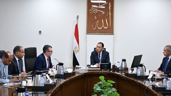 الحكومة : عقد شراكات استراتيجية مع البنك الدولي بتمويل مبتكر للبنية الأساسية