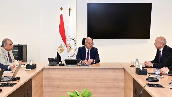 وزير الري يبحث تعزيز مكانة مصر كمركز إقليمي للحوار في المياه والبيئة