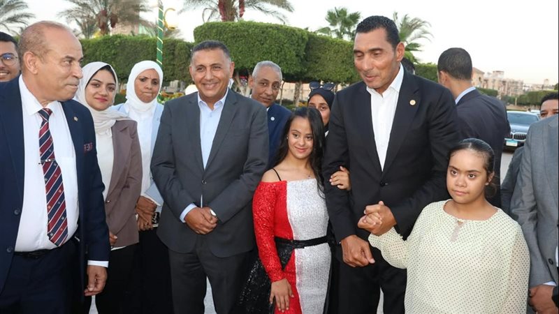 محافظ القليوبية ووزير الشباب والرياضة يفتتحان عددًا من المنشآت بنادي العبور الرياضي