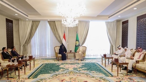 اليمن و”التعاون الخليجي” يبحثان تعزيز التعاون والتنسيق حول تطورات المنطقة