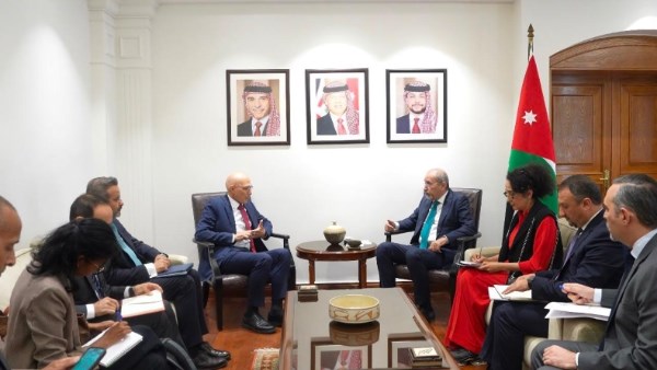 وزير خارجية الأردن ومسؤول أممي يبحثان التطورات في المنطقة وجهود إنهاء التصعيد